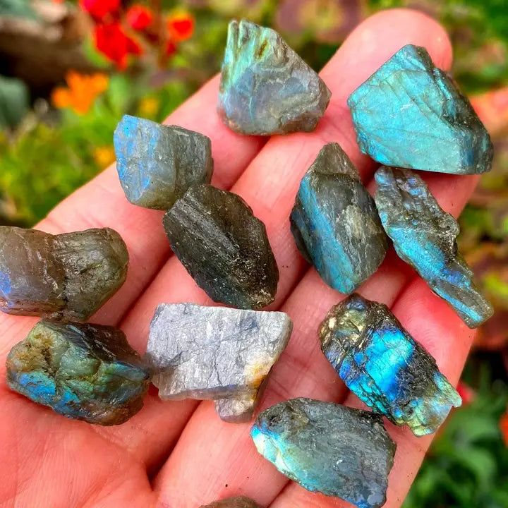 Raw Labradorite Chips